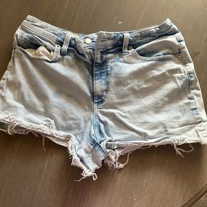 Universal Thread Women’s Shorts High Rise MIDI Size 12/31 A